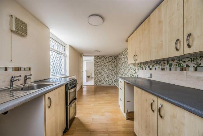 106A Sea Front, Hayling Island-Small-PorticoMarket