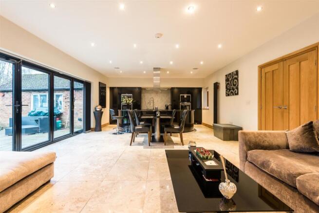 KITCHEN/DINER/ENTERTAINING ROOM