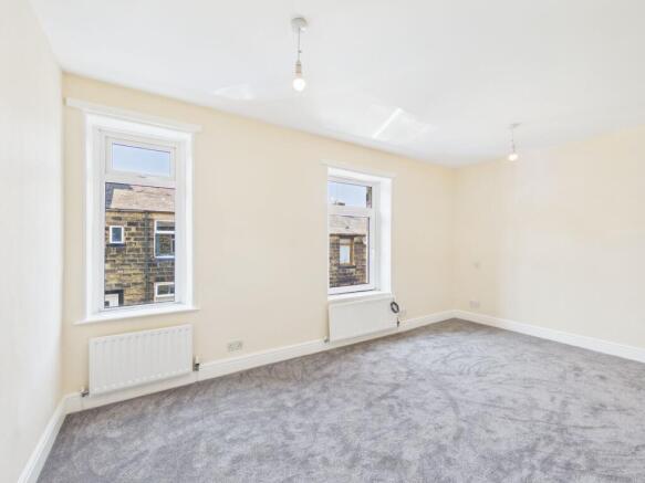 2 bed Terraced to rent Image 9