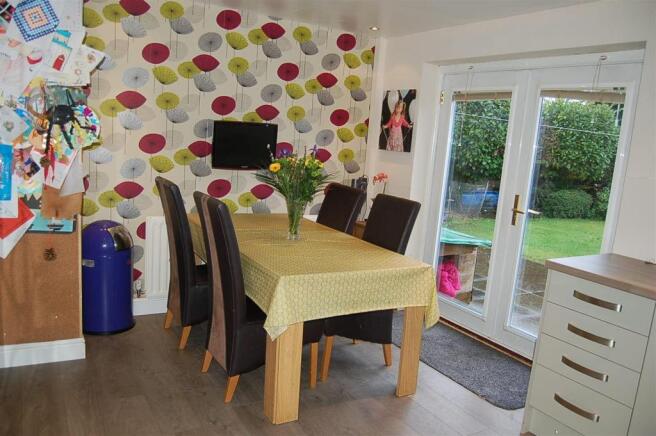 Kitchen Diner 4