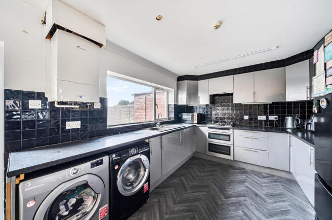 1408219-2-6989cb7...