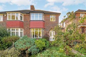 75, Ashridge Crescent, Plumstead SE18 3EA