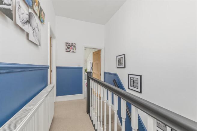 4 bed Terraced for sale Image 11