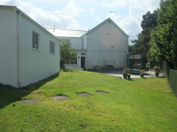 Photo 11