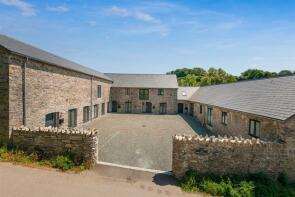 4, Higher Court Farm Barns, Ackrells Hill, Littlehempston TQ9 6LU