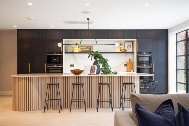 59 Aldenham Avenue 291909 (10).jpg