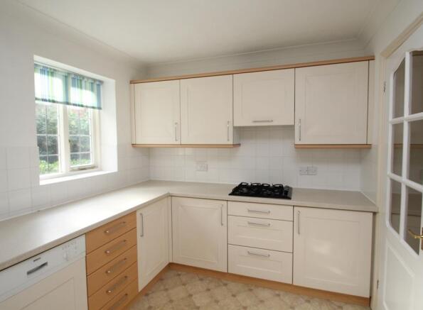 Kitchen (c).JPG