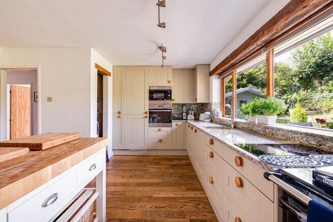KITCHEN BREAKFAST ROOM