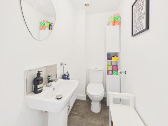 2 bed Semi-Detached for sale Image 7