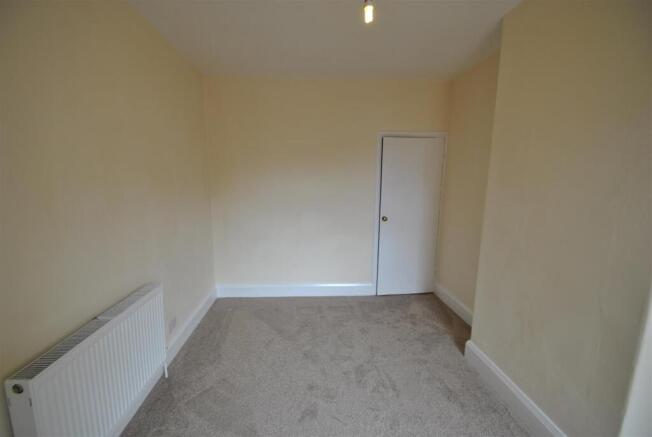 2 bed Terraced for sale Image 8