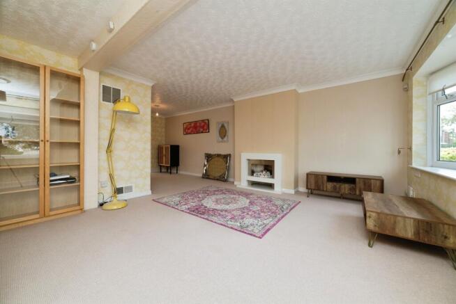 3 bed Semi-Detached for sale Image 4