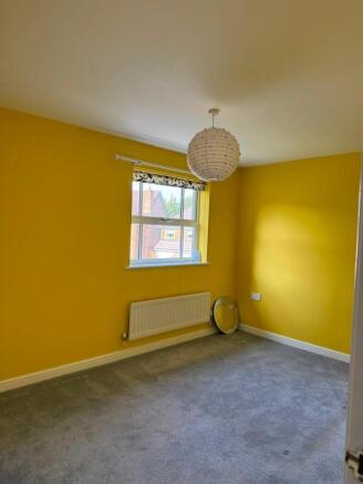 4 bed Detached to rent Image 6