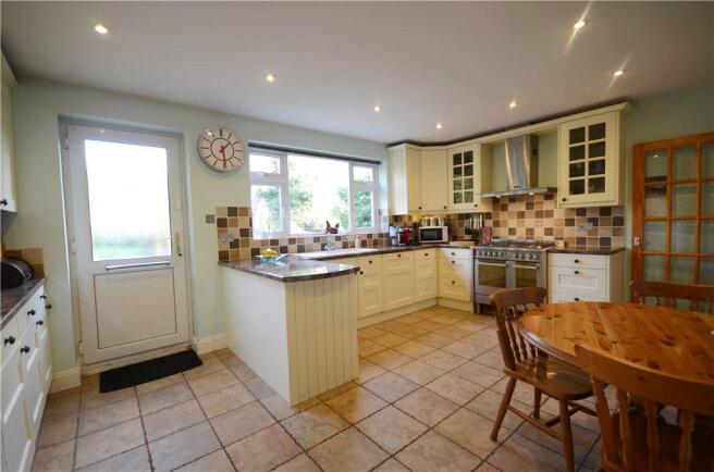 Kitchen 02