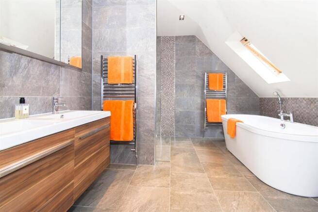Master En Suite 