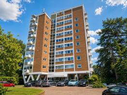13, Craigmore Tower, Guildford Road, Woking GU22 7RB