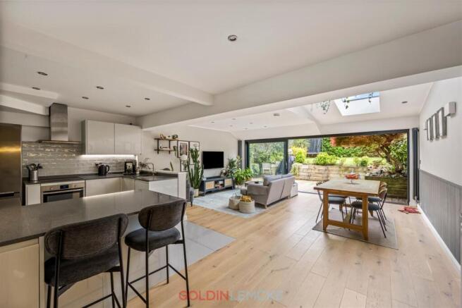 Kitchen/Dining Room