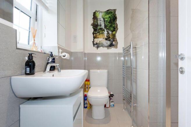 EN SUITE