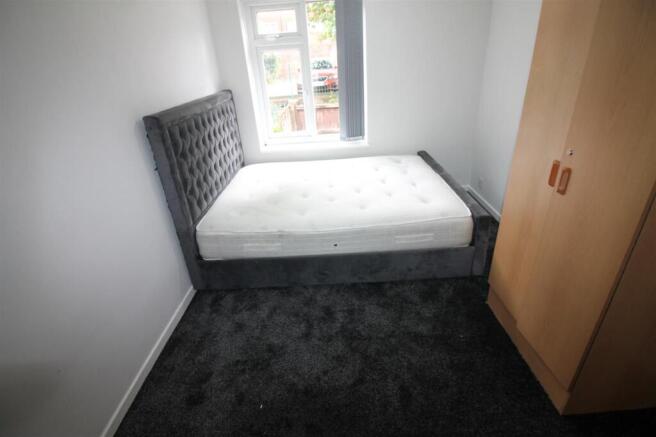 3 bed House to rent Image 4
