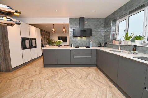 Melvinia Crescent, Barnsley, S75 1DZ