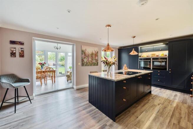 Kitchen / Breakfast Room
