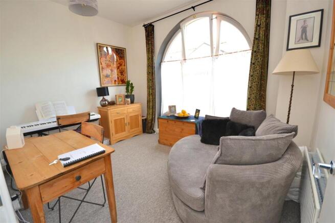 Sitting room.jpg