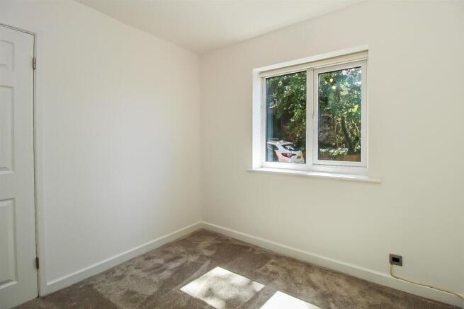 1 bed Ground Flat for sale Image 5