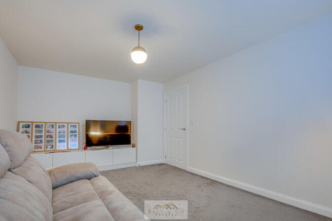 4 bed Detached for sale Image 10