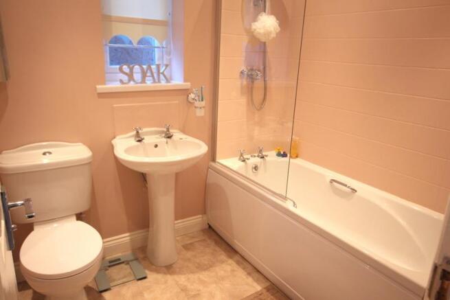 Family Bathroom/WC