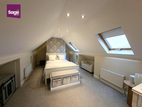 Stelvio Park Avenue, Newport photo 5