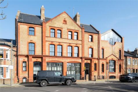 21 Cabul Road, London, SW11