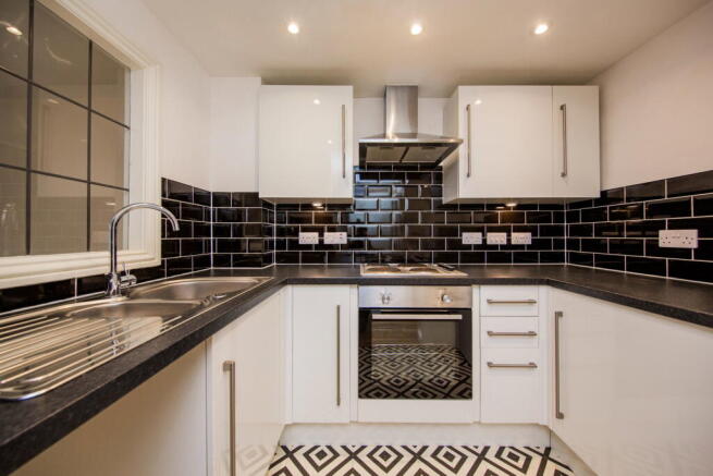 Dougall Close, Tunbridge Wells photo 2