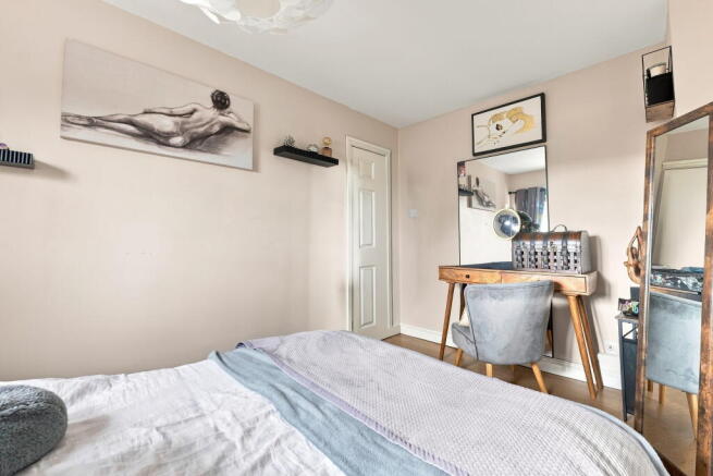 3 bed Terraced for sale Image 11