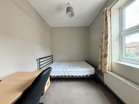 5 bed Terraced for sale Image 5
