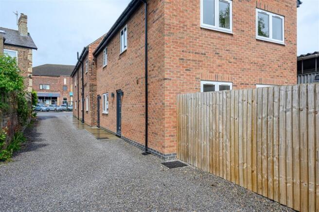 2 bed Apartment for sale Image 12