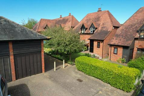 Eynsham Court., Woolstone, Milton Keynes