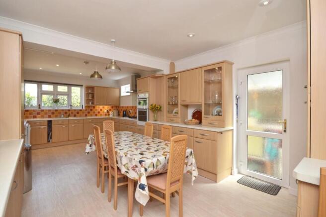 Kitchen/Breakfast Room