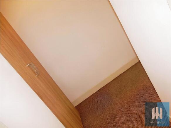 2 bed Apartment to rent Image 10