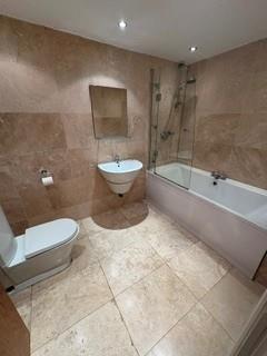 3 bed Apartment for sale Image 8