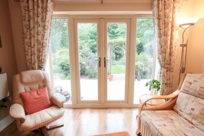 OPEN PLAN LIVING/ DINING/ KITCHEN