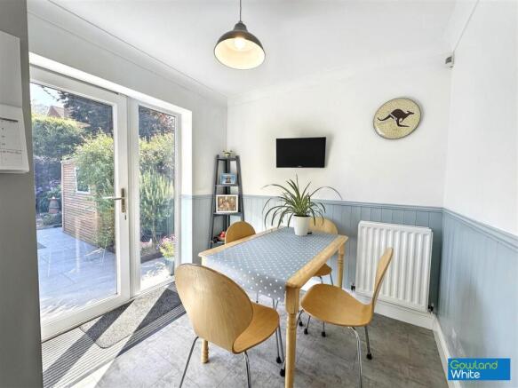 4 bed Detached for sale Image 6