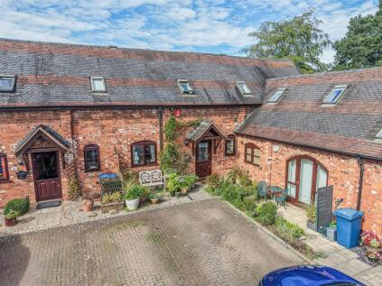 Green Barn Court, Weston, Stafford