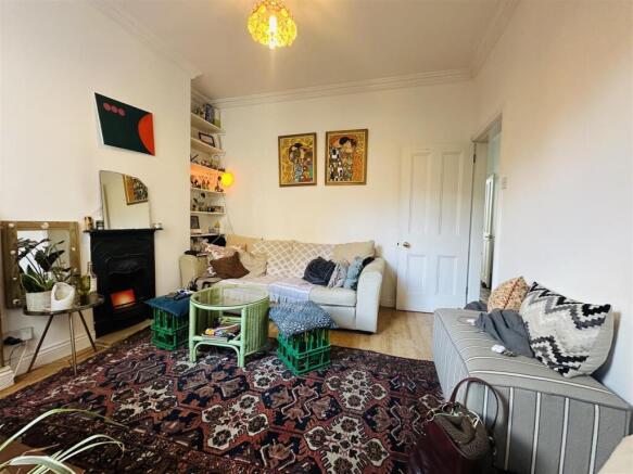 2 bed Terraced for sale Image 5