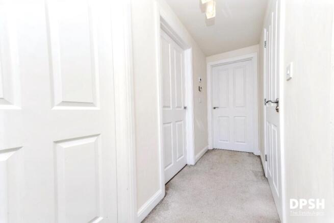 2 bed Flat for sale Image 7
