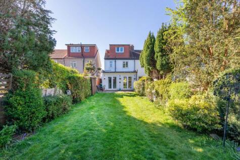 New Road, Langley, SL3