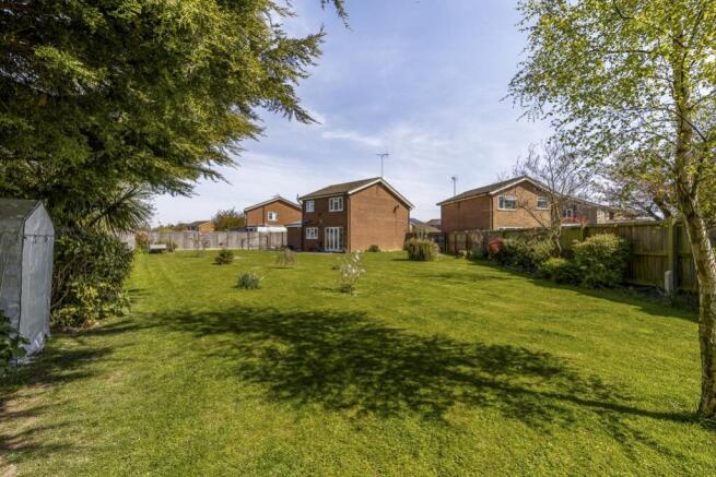 16 Meridian Walk (Holbeach)-11