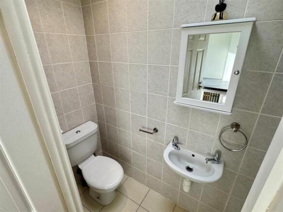 126 Henver Road Shower Room