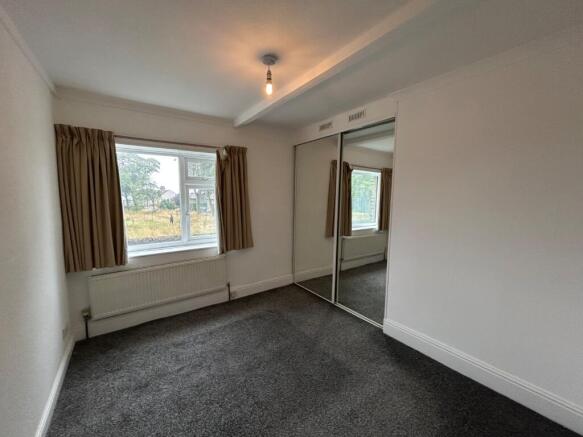 3 bed Terraced to rent Image 7