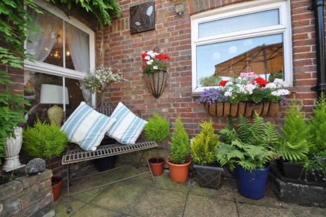 Courtyard garden
