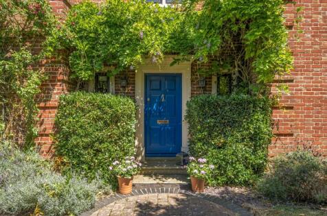 41 Salisbury Road, Amesbury, SP4