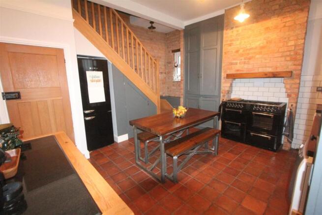 kitchen 2.JPG